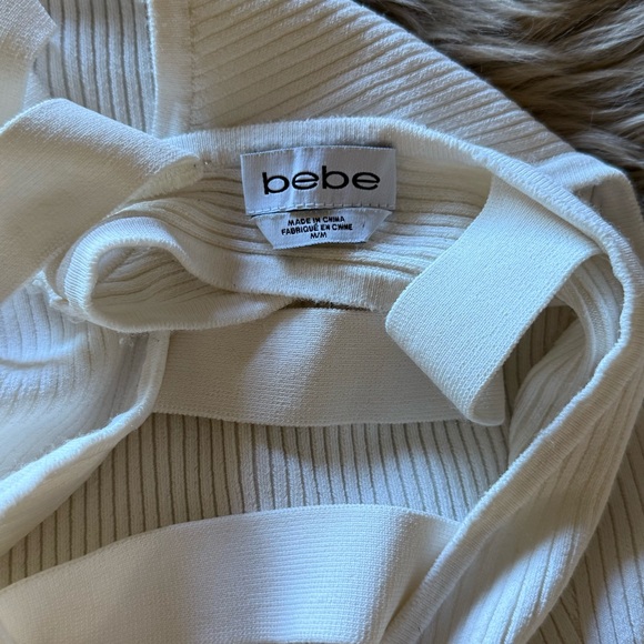 Bebe Sweater Tank w Open Back - Picture 3 of 4